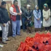 Yudha Puja Turnawan mengunjungi 8 kepala keluarga korban kebakaran di Desa Tanggulun