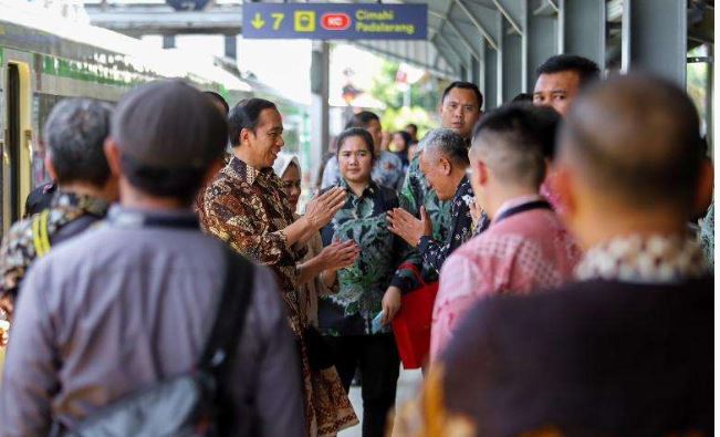 Tingkatkan Perekonomian dan Parawisata di Jabar, Presiden RI Sudah Resmikan KA Cepat Whoosh Jakarta-Bandung