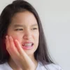 Obat Alami untuk Mengatasi Sakit Gigi: Solusi Tanpa Efek Samping