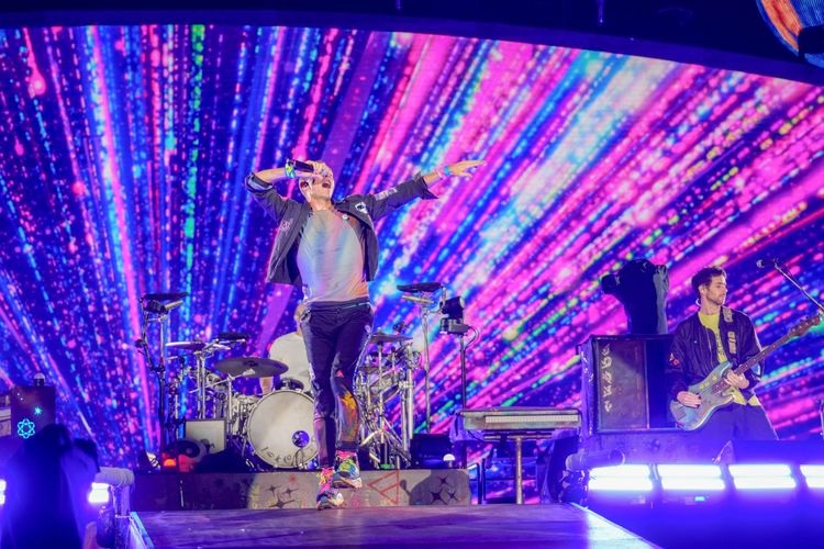 Penonton Konser Coldplay Banyak yang Kecewa, Inilah 5 Alasan Kekecewaan Konser Coldplay Di GBK Jakarta