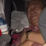 Viral, Seorang Penumpang Beristirahat di Bawah Lantai Pesawat, Kejadian yang Tidak Biasa Mengundang Netizen Ikut Nimbrung