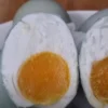 Intip Nih Cara Membuat Telur Asin dengan Simpel di Rumah