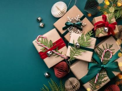 Rekomedasi Kado Yang Cocok Diberikan Pas Merayakan Hari Natal