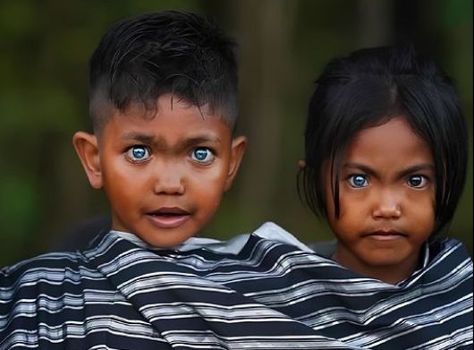 Suku Lingon dari Halmahera Bermata Biru: Keajaiban Kekayaan Kultural Indonesia