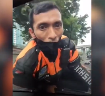Kejadian Viral: Petugas Dishub Nemplok di Kap Mobil di Jakarta, Berikut Fakta-faktanya