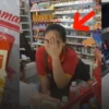 Insiden Viral! Ibu-Ibu Marah dan Labrak Karyawan Minimarket yang Diduga Jual Makanan Kadaluwarsa