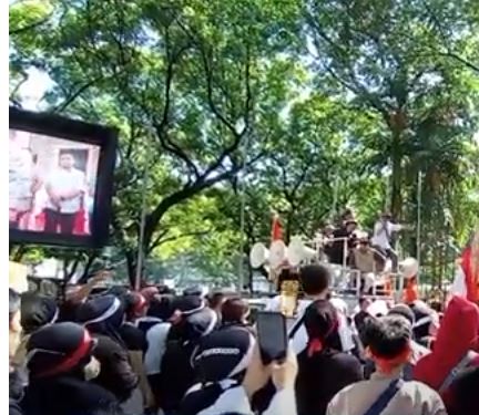 Demo di Depan Balkot Bandung, Para Pedagang Resah dengan Kehadiran Pengelola Baru