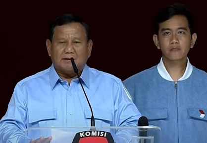 Momen Penghujung Debat, Prabowo Minta Maaf ke Anies dan Ganjar