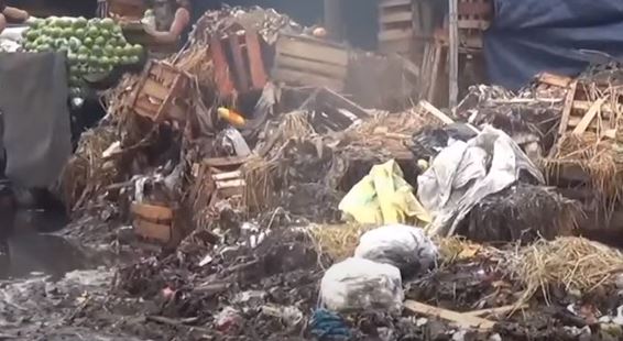 Kinerja Pengelola Dinilai Sangat Buruk, Pasar Gedebage Kini Dihantui Gungungan Sampah