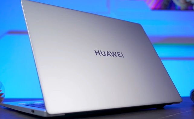 Layar GEDE, Kok Bisa ENTENG? - Review Huawei MateBook D16 2024