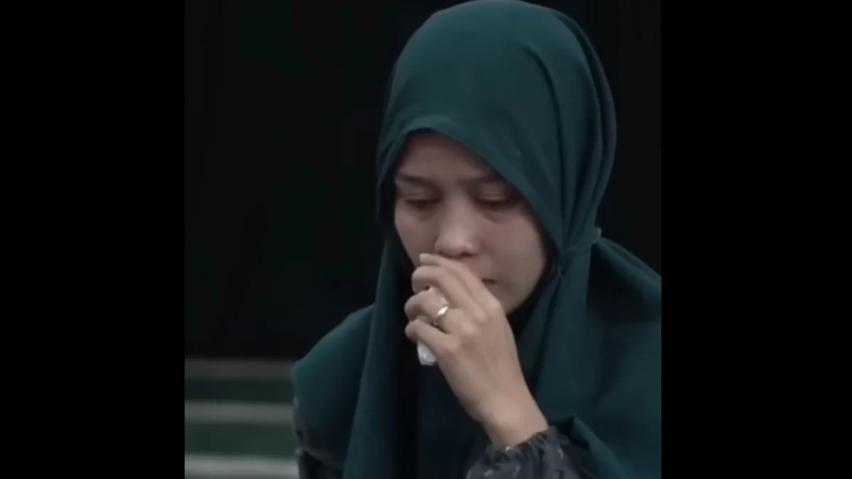 Agnes Monica Resmi Memeluk Islam: Tangisan Haru Saat Mengucapkan Syahadat