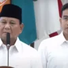 Prabowo Subianto didampingi Gibran Rakabuming Raka saat menyampaikan statmen usai ditetapkan sebagai Pemenang