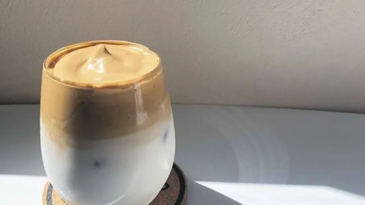 Cocok Nih Minum di Cuaca Panas, Begini Cara Membuat Dalgona Coffe dengan Mudah