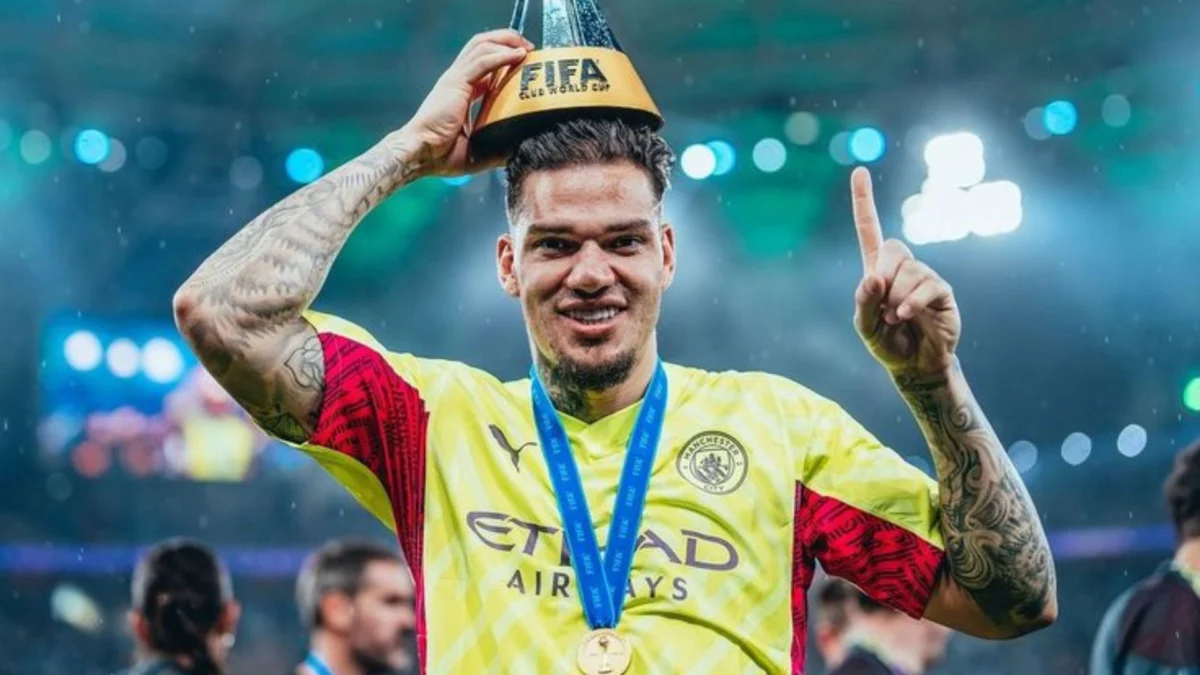 Ederson Moraes dalam Ketidakpastian, Al-Nassr Berusaha Memboyongnya