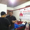 Yudha Puja Turnawan, Ketua PDIP memantau donor darah di kantor DPC PDIP