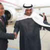 Jokowi Langsung Disambut Oleh Presiden PEA saat Tiba di Abu Dhabi